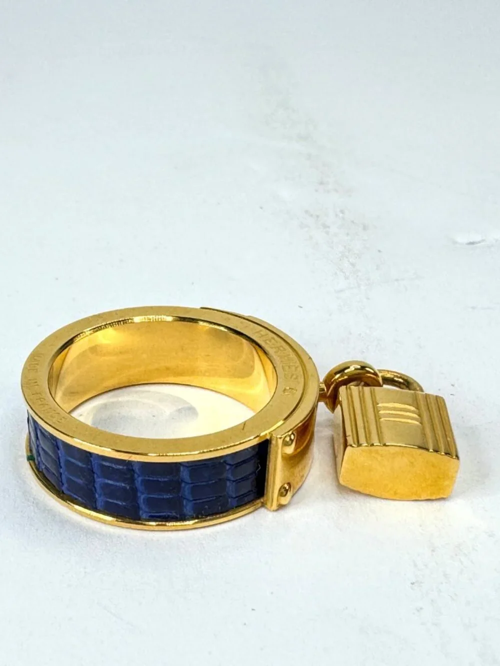 Vintage Hermès Kelly Cadenas Blue Lizard Leather Gold-Plated Scarf Ring GS858